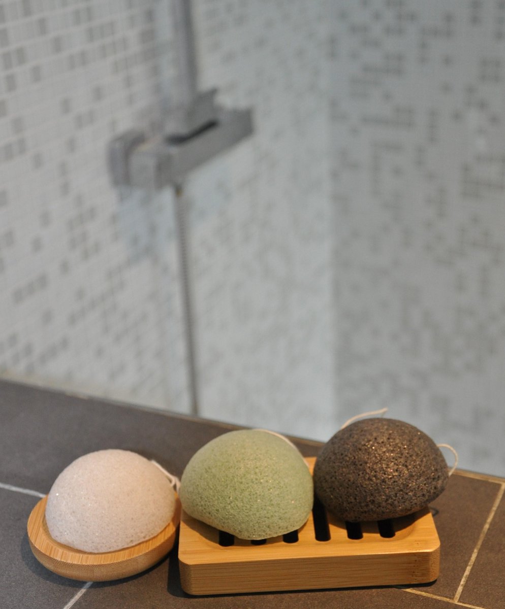 3 Konjac sponzen 3 kleuren - Gezichtsspons - Douche - Badspons - Mint / Wit / Zwart