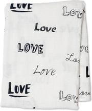 Lulujo Swaddle bamboo 120x120 - Love Multidoek met love print 120x120