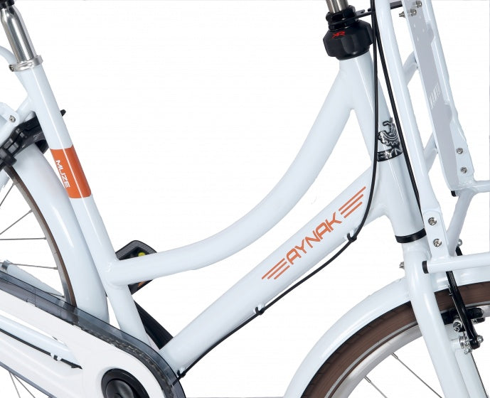 Muze transportfiets 28 Inch 53 cm Dames 3V Terugtraprem Wit