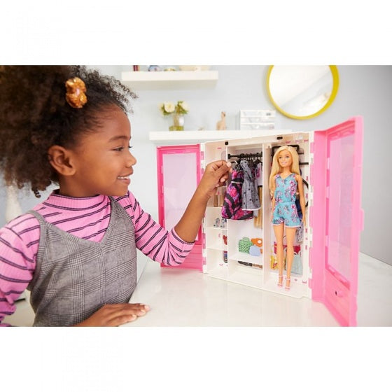 ultieme kledingkast met accessoires roze