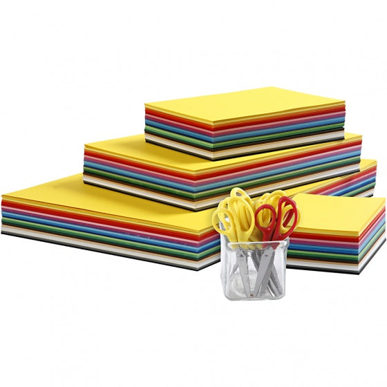 gekleurd karton en kinderscharen 1512 stuks 180 g