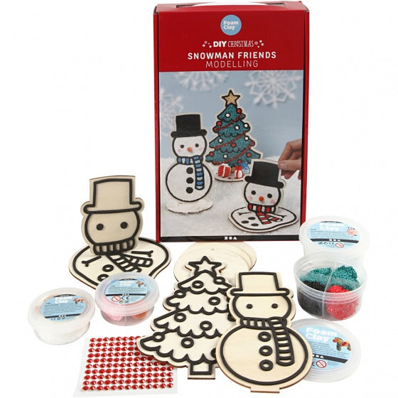 Sneeuwpop met kerstboom
