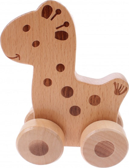 houten giraf op wielen
