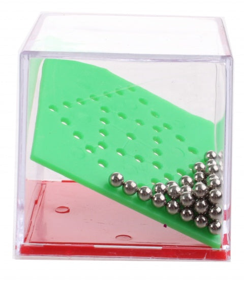 geduldspel in kubus schuine wand rood/groen