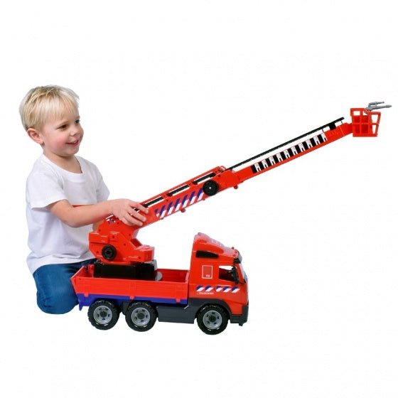 brandweerwagen Volvo rood 58 cm