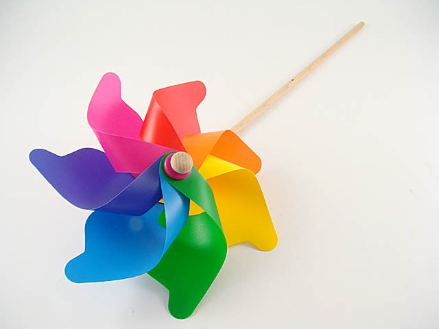 Regenboogwindmolen H76X Daimeter 32 cm